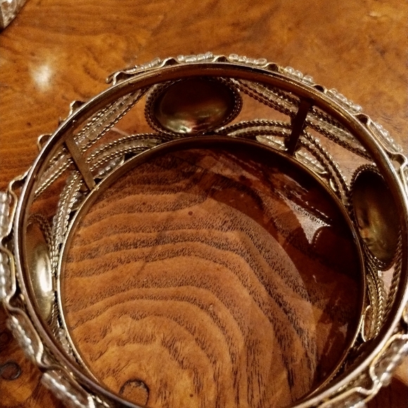 SALE:Bohemian pre-owned Assorted Bracelet Collection (Set of 5) - Picture 3 of 11